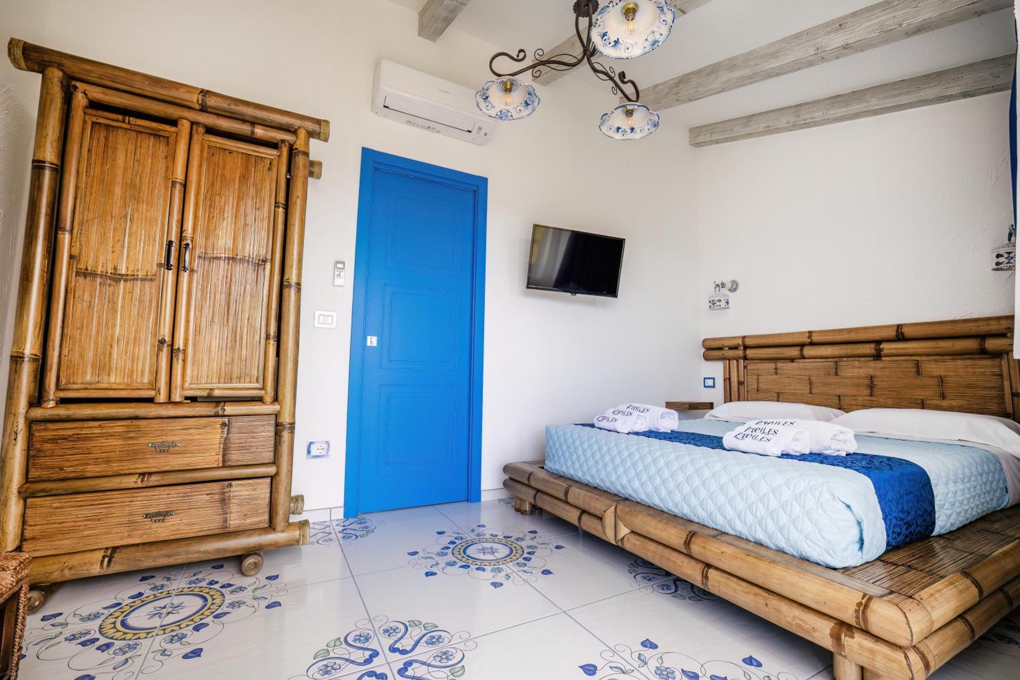 Etoiles Guest House Джоя-Тауро Екстер'єр фото