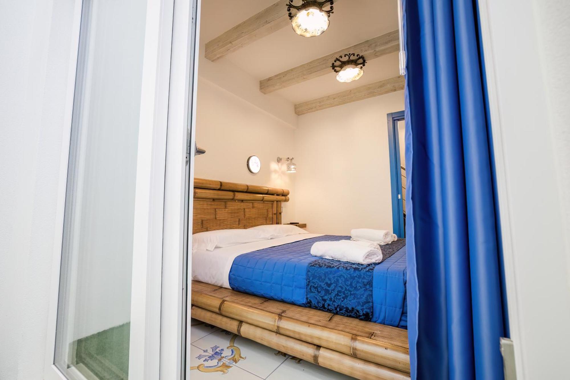 Etoiles Guest House Джоя-Тауро Екстер'єр фото